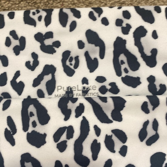 Pure luxe Fabletics Leggings - Picture 2 of 2